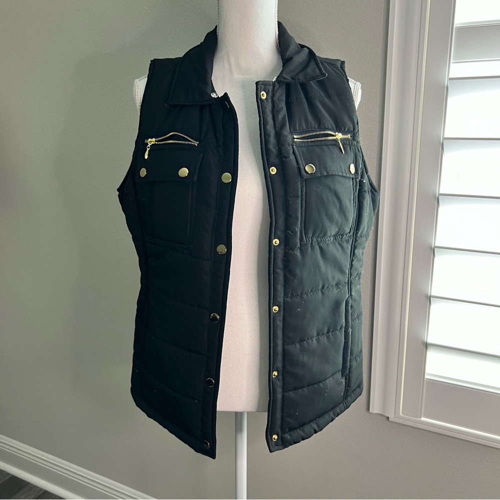 Vest jacket, size M. Princess cruise Black sleeveless gold buttons/detail. Comfy